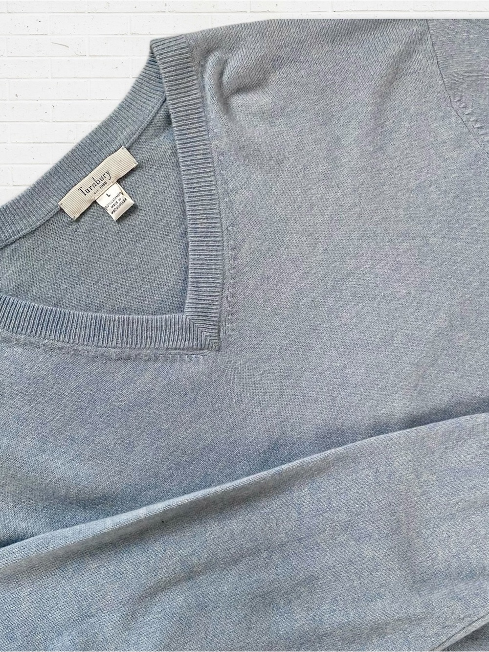 Turnbury 100% Cashmere Light Blue V-Neck Sweater Men’s Large Quiet Luxury
